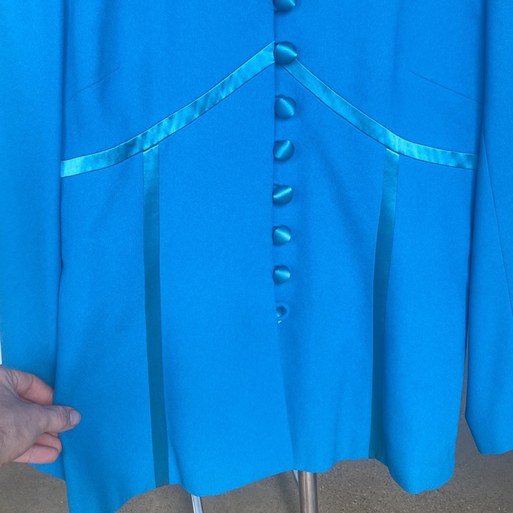Gillian Suits | Blue Structural Jacket - Picture 4 of 8
